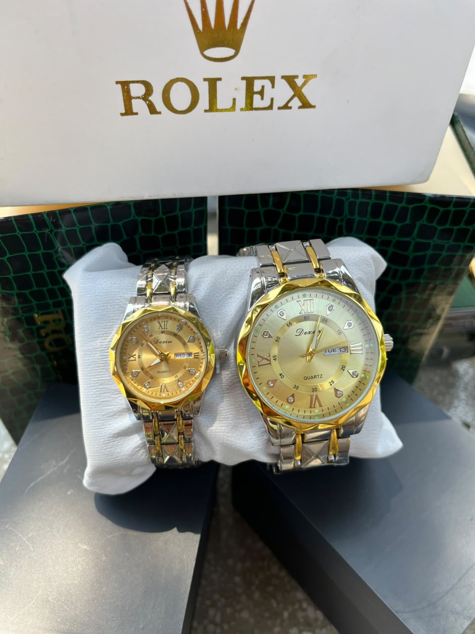Luxury Couple Watch Set – Gold & Silver Stainless Steel (His & Hers)